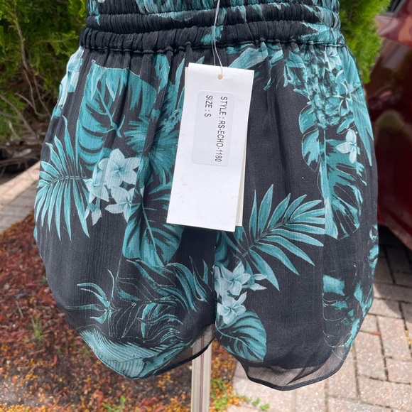 Rococo Sand X Revolve Black  Echo Shorts - Picture 9 of 12